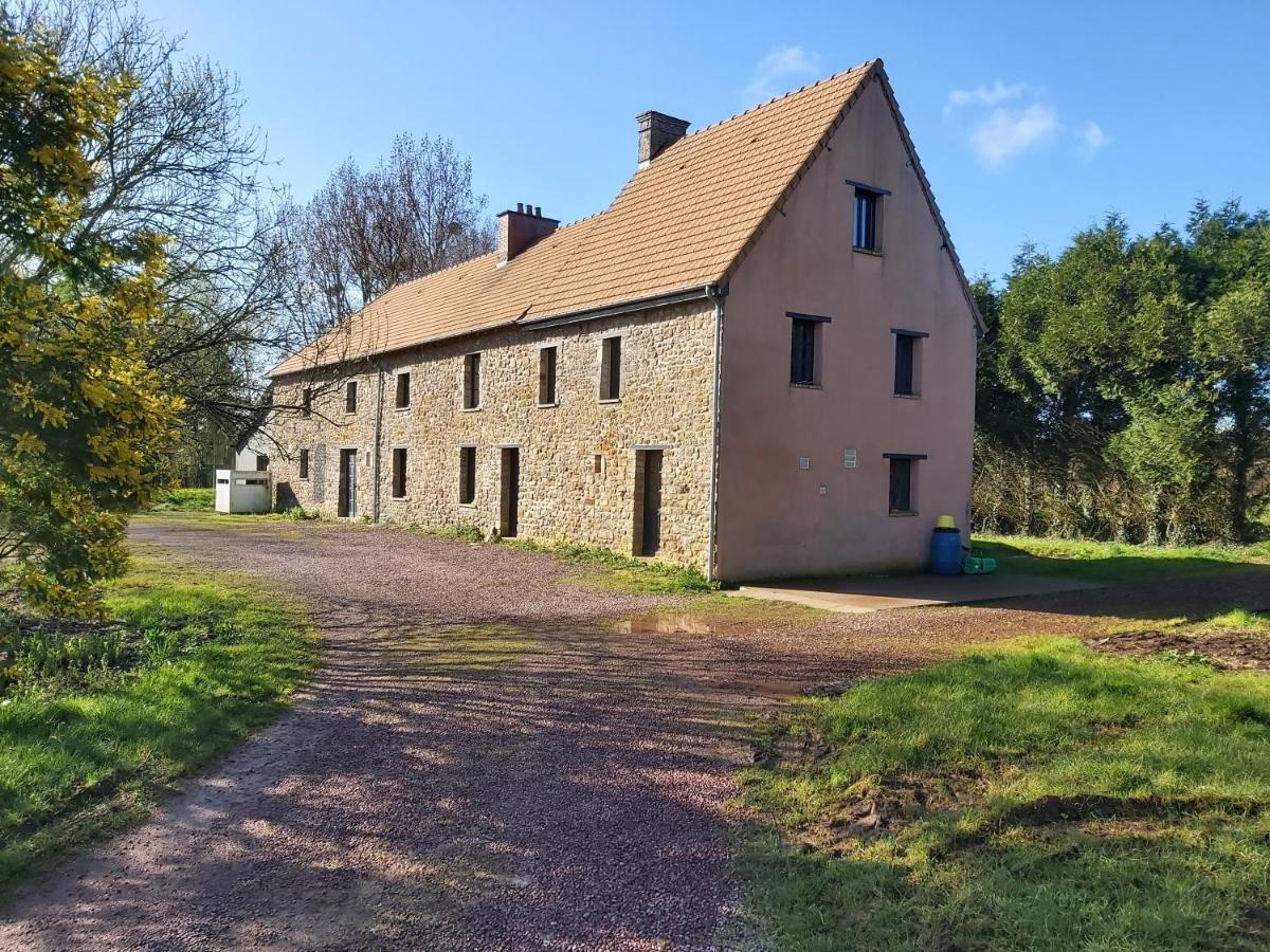 Le Bonheur Des Plumes Bed & Breakfast Montmartin-en-Graignes Exterior photo